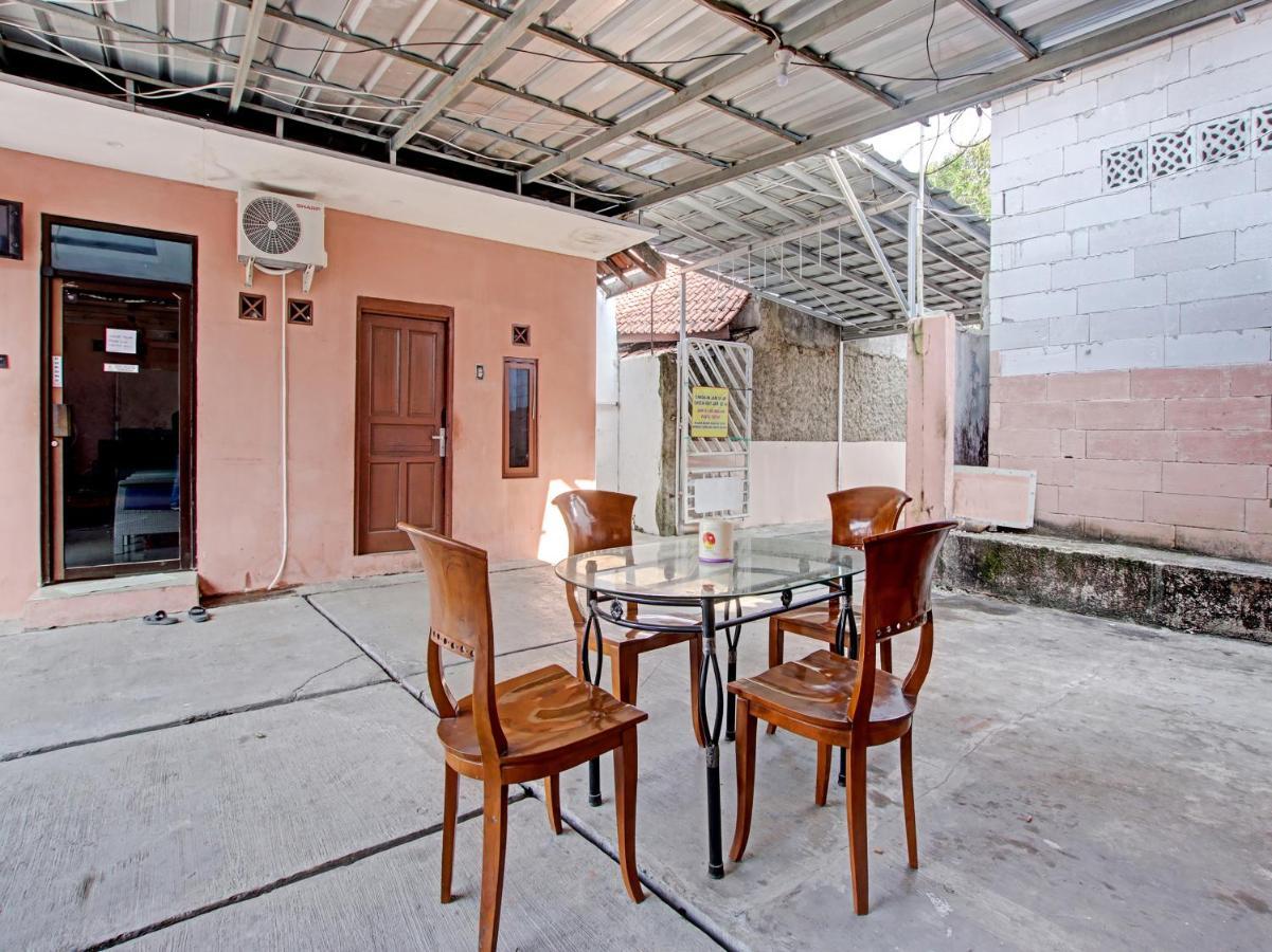 Oyo 91490 Hotel Rumah Kita Cirebon Εξωτερικό φωτογραφία