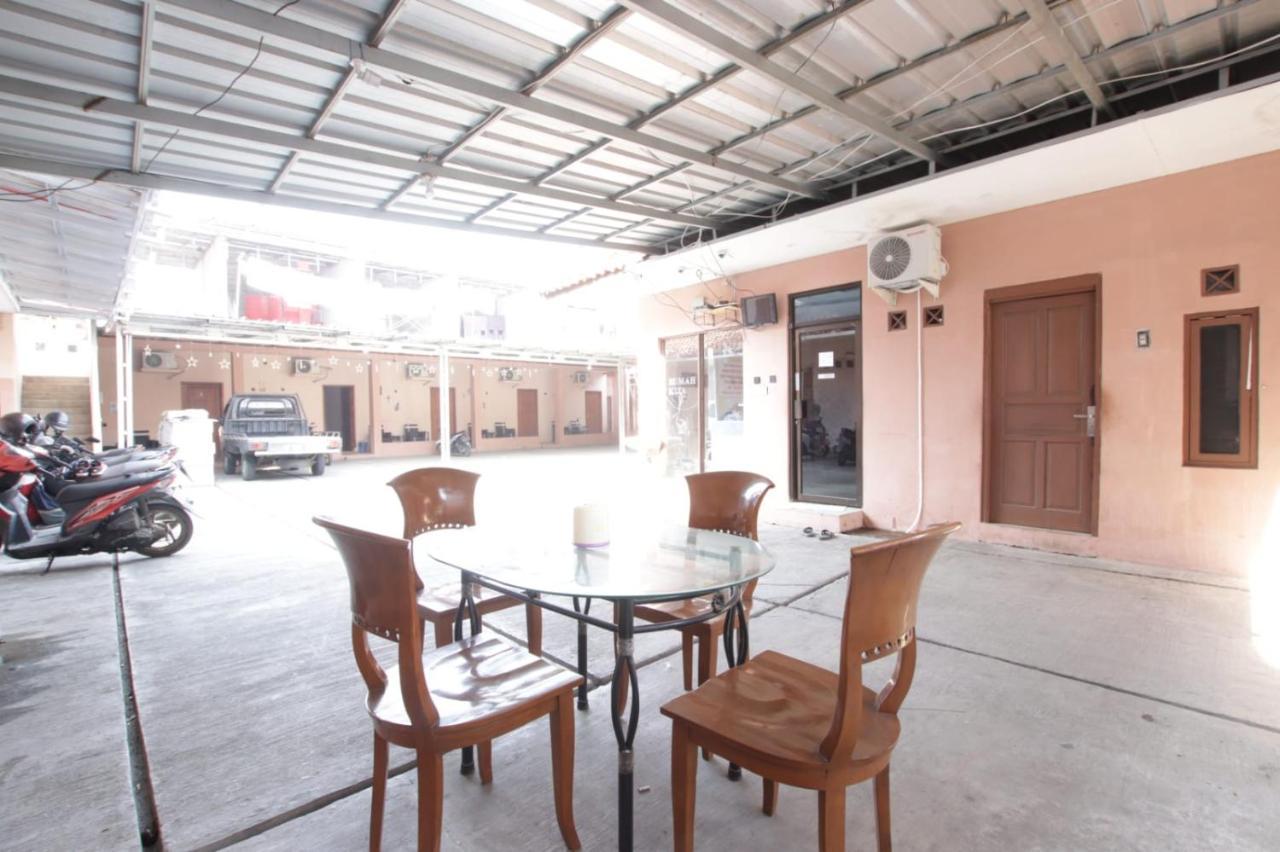 Oyo 91490 Hotel Rumah Kita Cirebon Εξωτερικό φωτογραφία