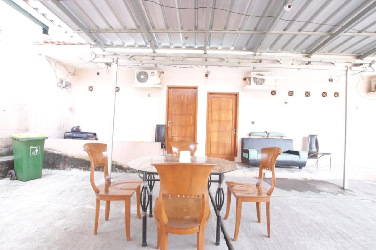 Oyo 91490 Hotel Rumah Kita Cirebon Εξωτερικό φωτογραφία