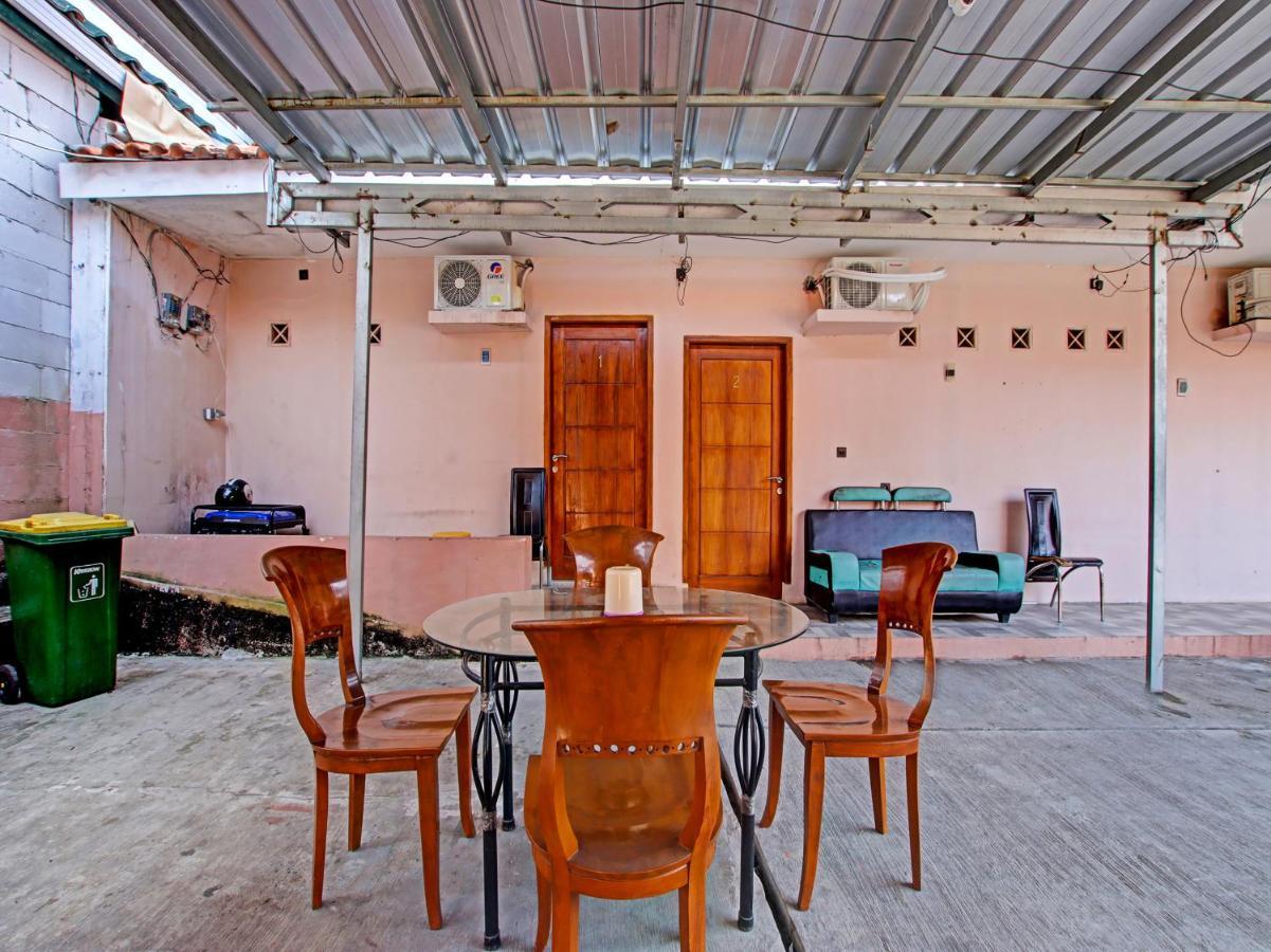 Oyo 91490 Hotel Rumah Kita Cirebon Εξωτερικό φωτογραφία