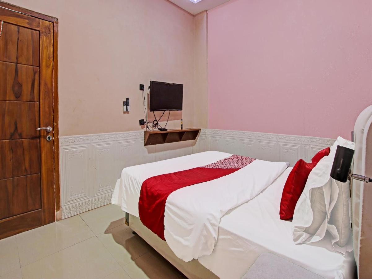 Oyo 91490 Hotel Rumah Kita Cirebon Εξωτερικό φωτογραφία