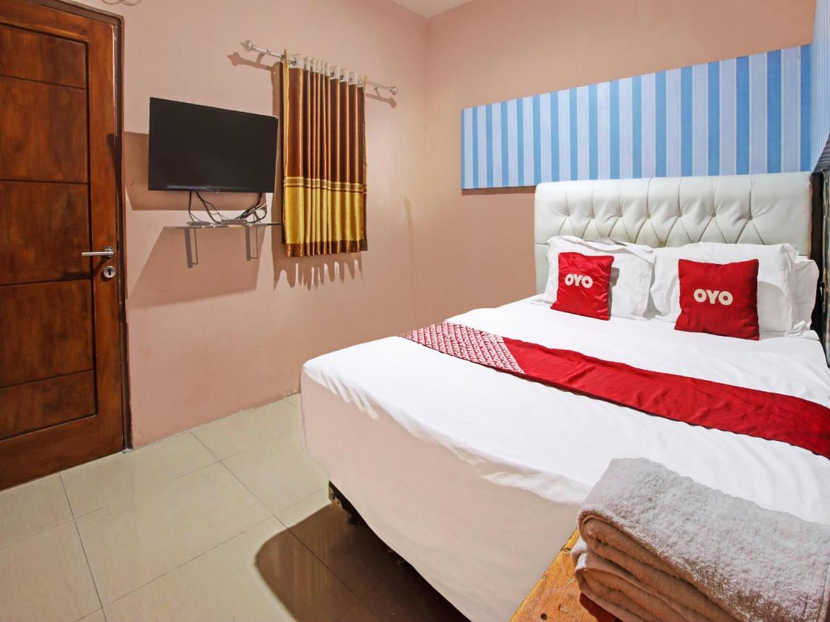 Oyo 91490 Hotel Rumah Kita Cirebon Εξωτερικό φωτογραφία